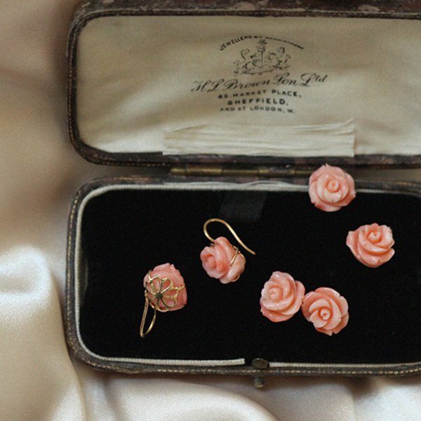 ㆍDesigned by Namheeㆍ Pink Coral Hook Earrings 18K 핑크 산호 훅 귀걸이