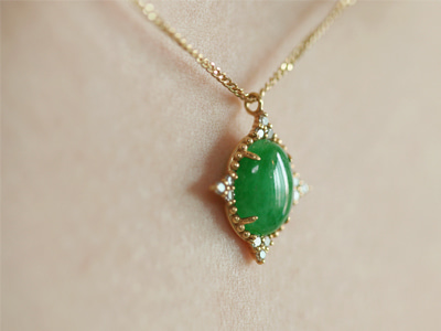 ㆍDesigned by Namheeㆍ Cognac Diamond, Oval Jade Necklace 18K 꼬냑 다이아몬드, 오벌 비취 목걸이