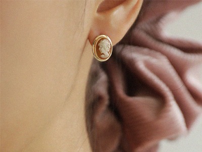 ㆍDesigned by Namheeㆍ Dieci Shell Cameo Cap Style Earrings 18K 디에치 셸 카메오(10＊8) 캡 스타일 귀걸이