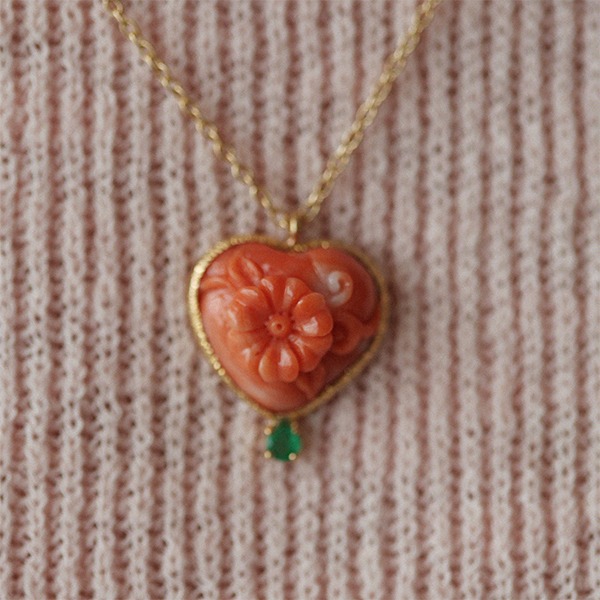 ㆍDesigned by Namheeㆍ 1P Emerald, Heart Momo Coral Necklace 18K 1P 에메랄드, 하트 모모 산호 목걸이
