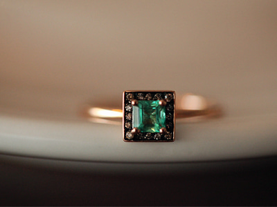 Cognac Diamond, Square Emerald Ring 18K 꼬냑 다이아몬드, 사각 에메랄드 반지