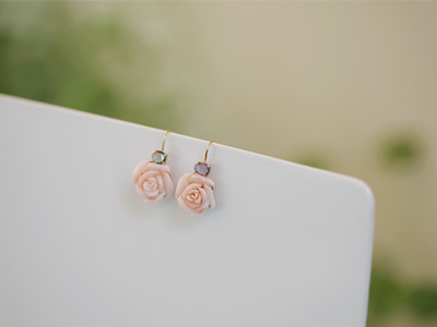 ㆍDesigned by Namheeㆍ Sapphire, Light Pink Coral Hook Earrings 18K 사파이어, 연 핑크 산호 훅 귀걸이