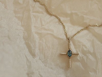 London Blue Topaz Cross Necklace 18K 런던 블루 토파즈 십자가 목걸이