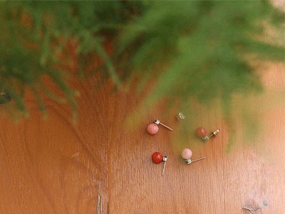 ㆍDesigned by Namheeㆍ Tsavorite, Red Coral Cherry Earrings 18K 차보라이트, 홍산호 체리 귀걸이