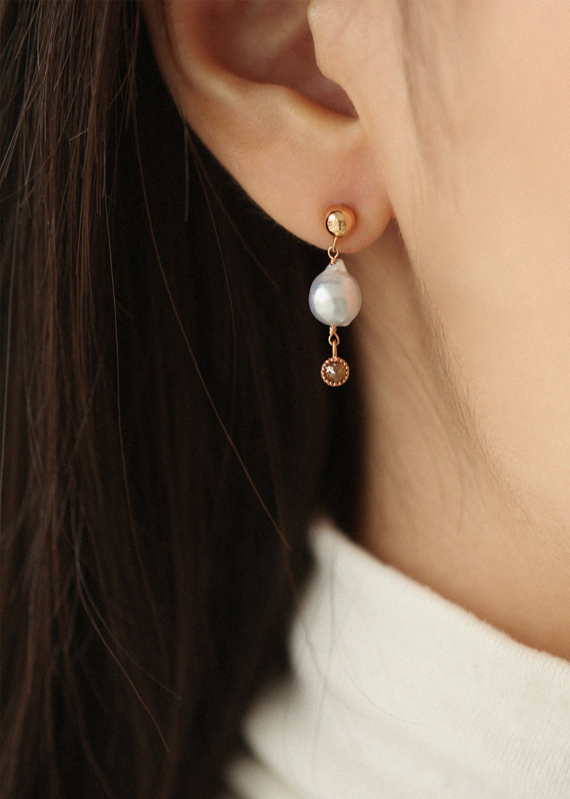 Baroque Pearl, Brown Rough Diamond Dangle Earrings 18K 바로크 진주, 브라운 러프 다이아몬드 달랑 귀걸이