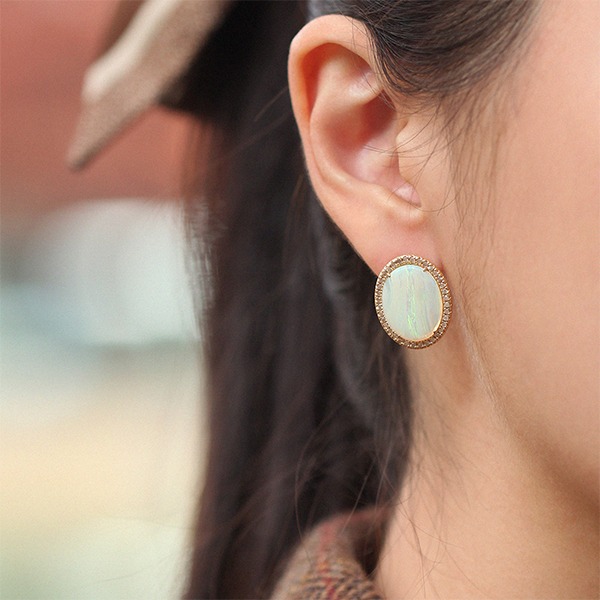 ㆍDesigned by Namheeㆍ Gray Rough Diamond, Opal Stripe Earrings 18K 그레이 러프 다이아몬드, 오팔 스트라이프 귀걸이